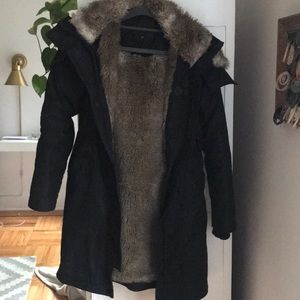 Black winter coat w faux fur